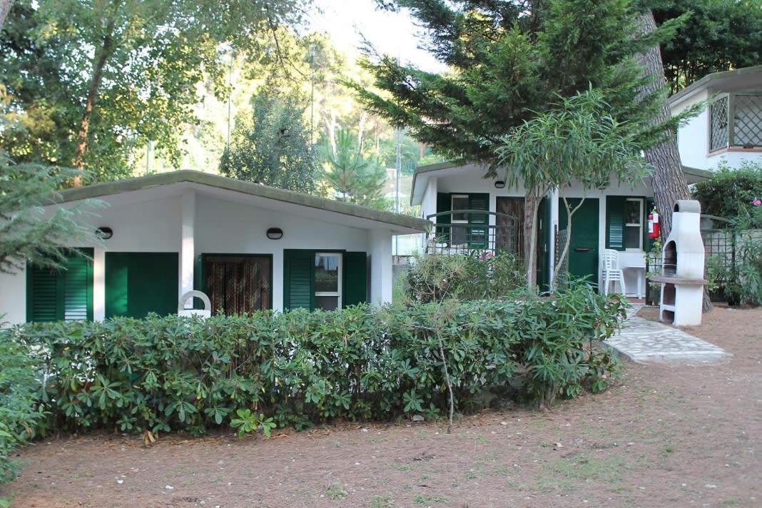 Camping Villaggio Internazionale San Menaio Ngoại thất bức ảnh