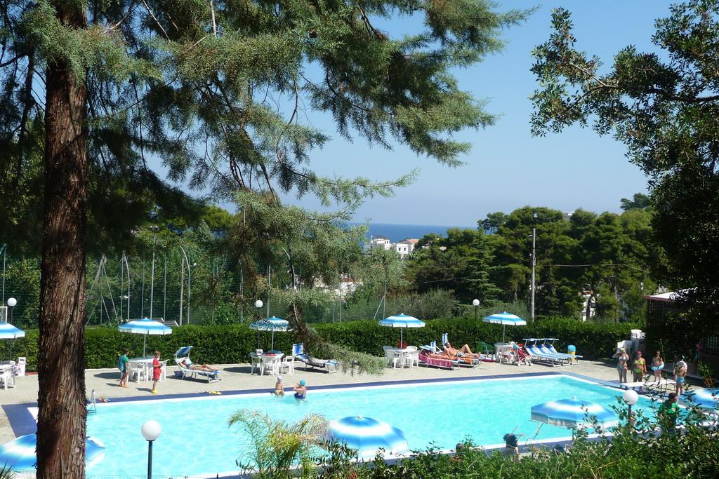 Camping Villaggio Internazionale San Menaio Ngoại thất bức ảnh