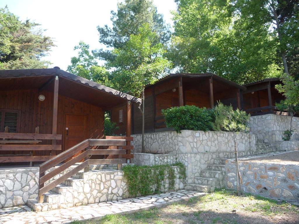 Camping Villaggio Internazionale San Menaio Ngoại thất bức ảnh