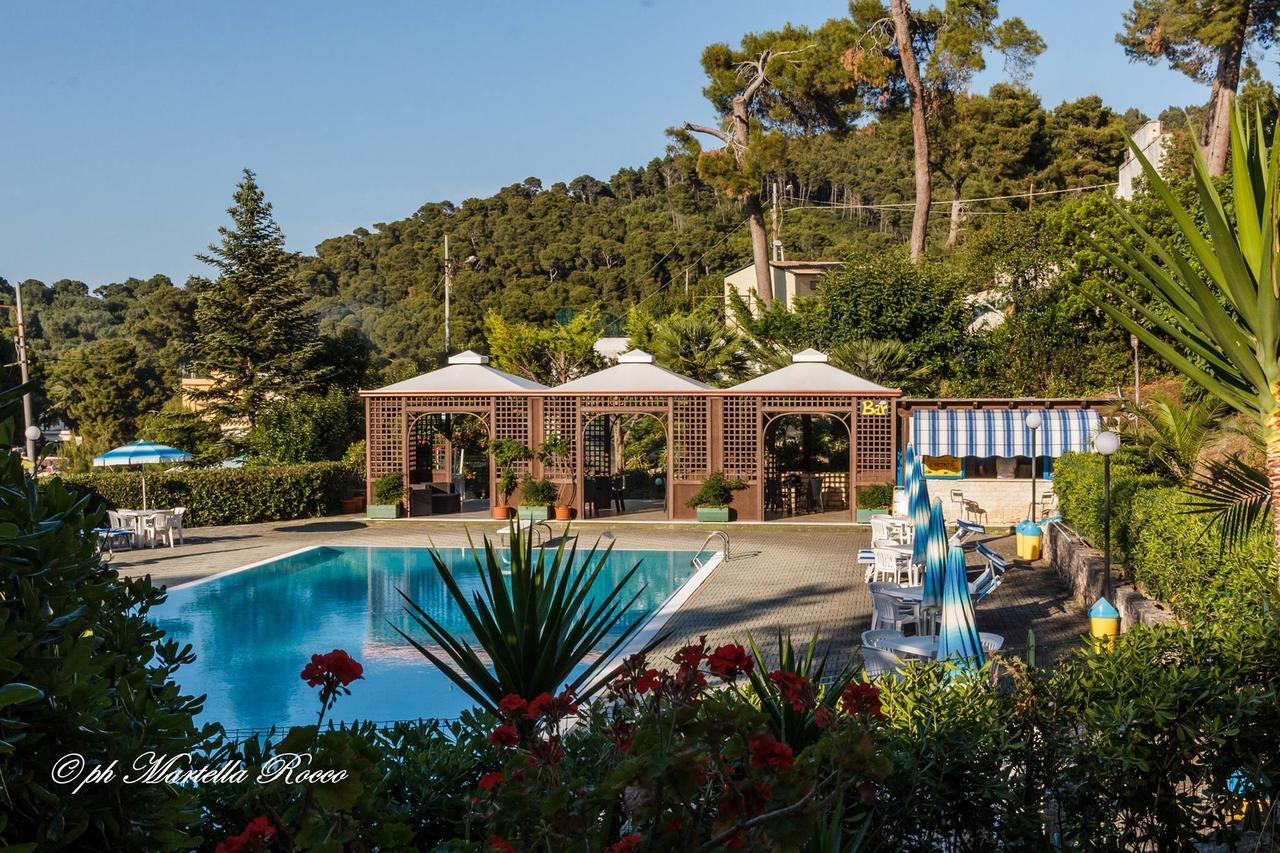 Camping Villaggio Internazionale San Menaio Ngoại thất bức ảnh